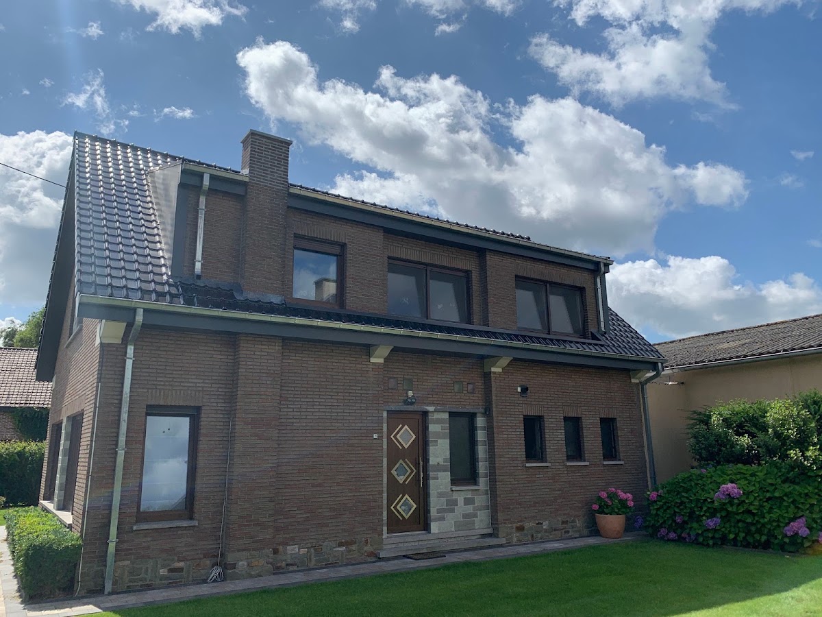 Realisatie van dakwerken door ENERGYLUX in Puurs